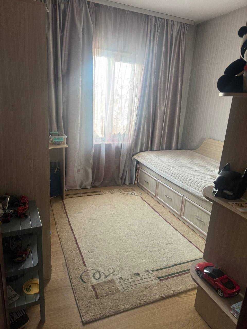 Очень срочная продажа квартиры! 4 комн. 4 этаж. 9 этажка.