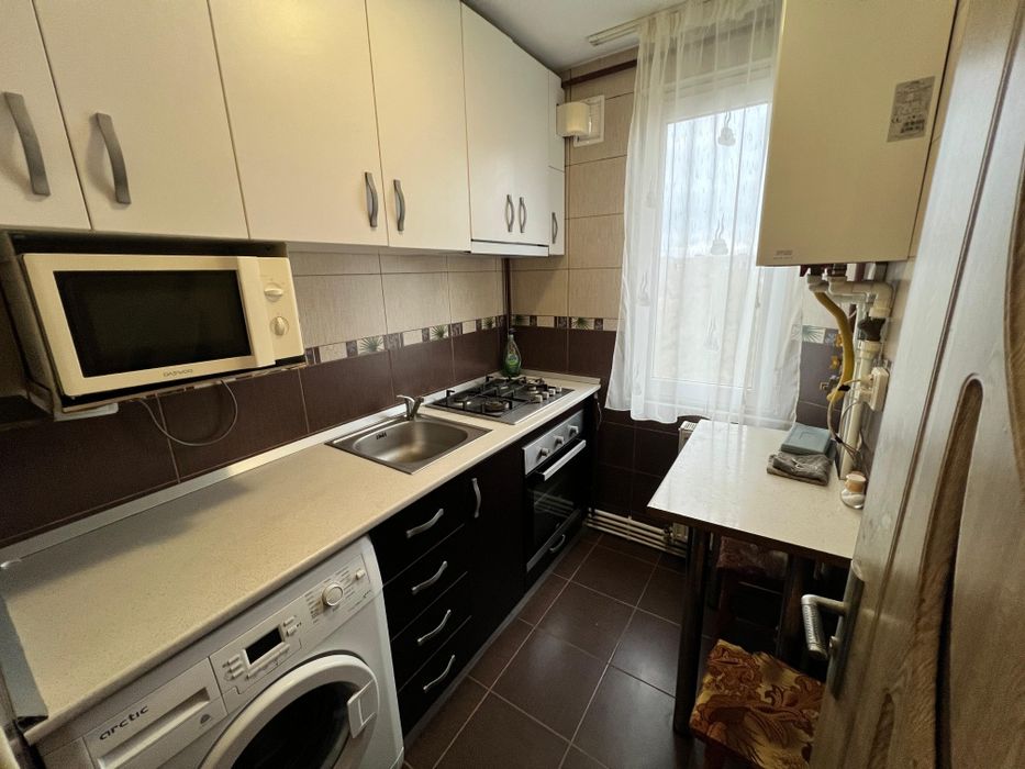Închiriez apartament 2 camere
