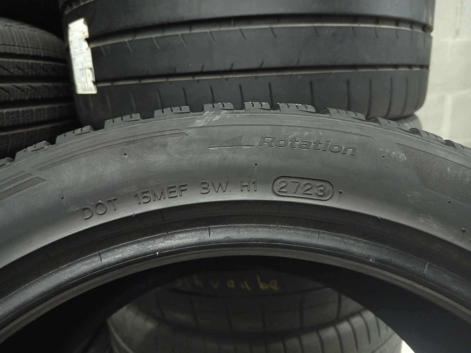 Hankook 245/45/18-4бр 8.0мм дот 2623