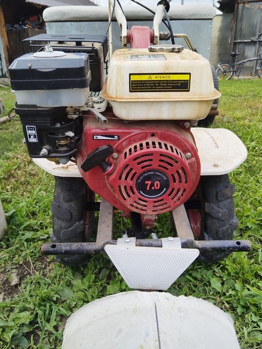 Motocultor cu remorca