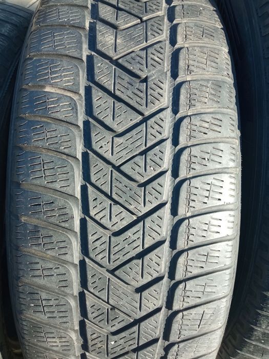 Anvelope iarna Pirelli scorpion 215/65 R17   4 bucăți