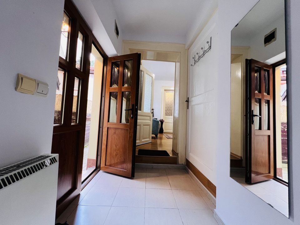 Casa de inchiriat 3 camere - curte proprie Centrul Istoric