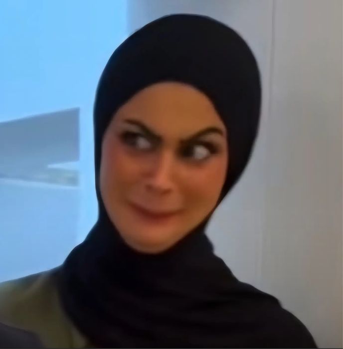 Уй жинау ,тамак жасау ,бала немесе улкен кісілерге қарай аламын