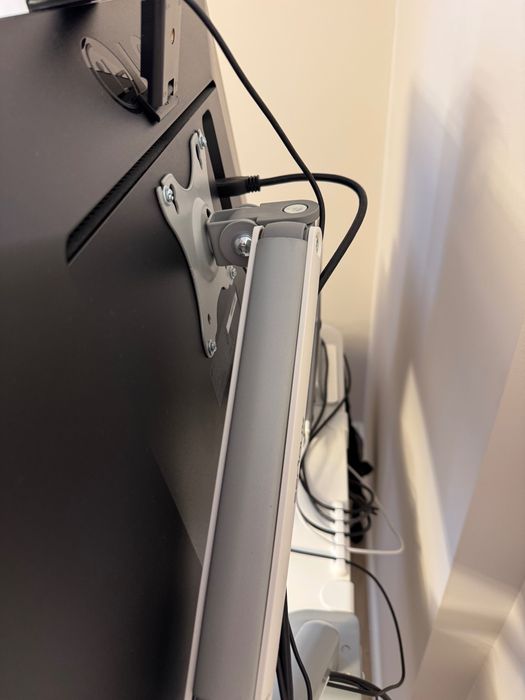 Suport birou 1 monitor Serioux MM63-C012, 17″-32″, 9kg, argintiu