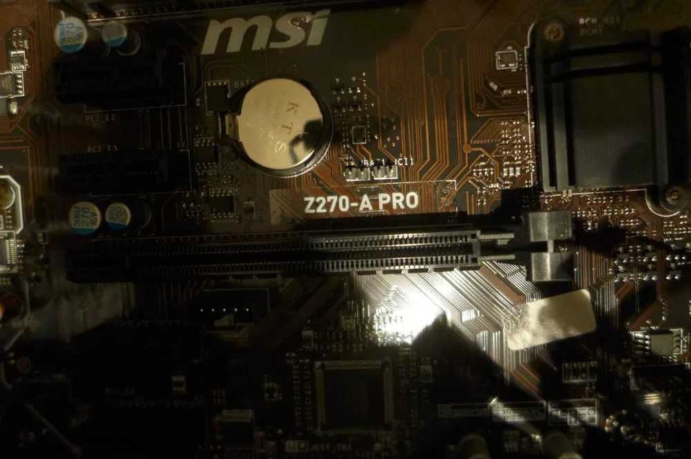 Carcasa AeroCool BattleHawk Mid ATX Placa de baza MSI Z270-A PRO Gen 7