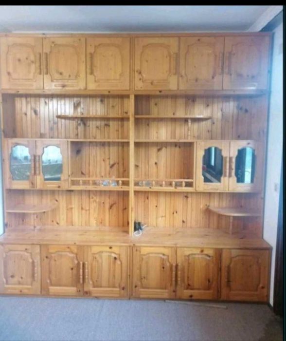 Мебели от естествено дърво