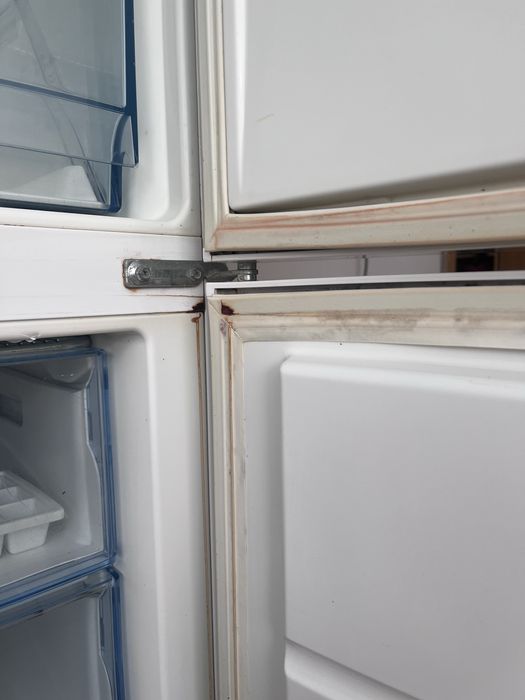 Хладилник AEG Santo OKO 186 см