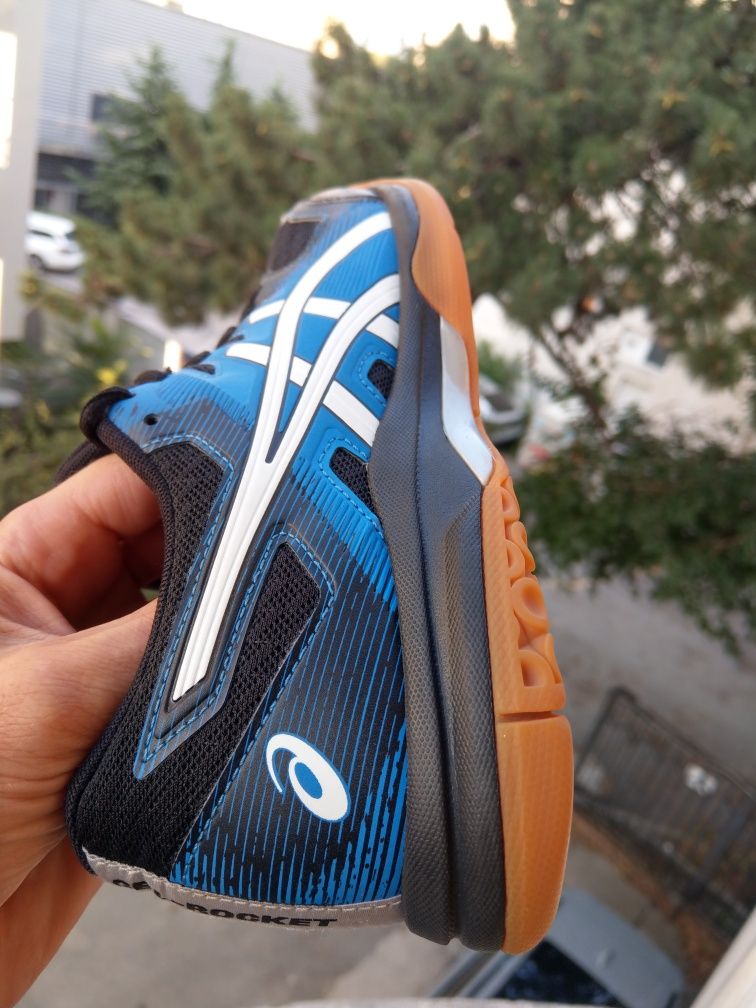 Asics Gel Rocket 40,5нм. 25,5см.