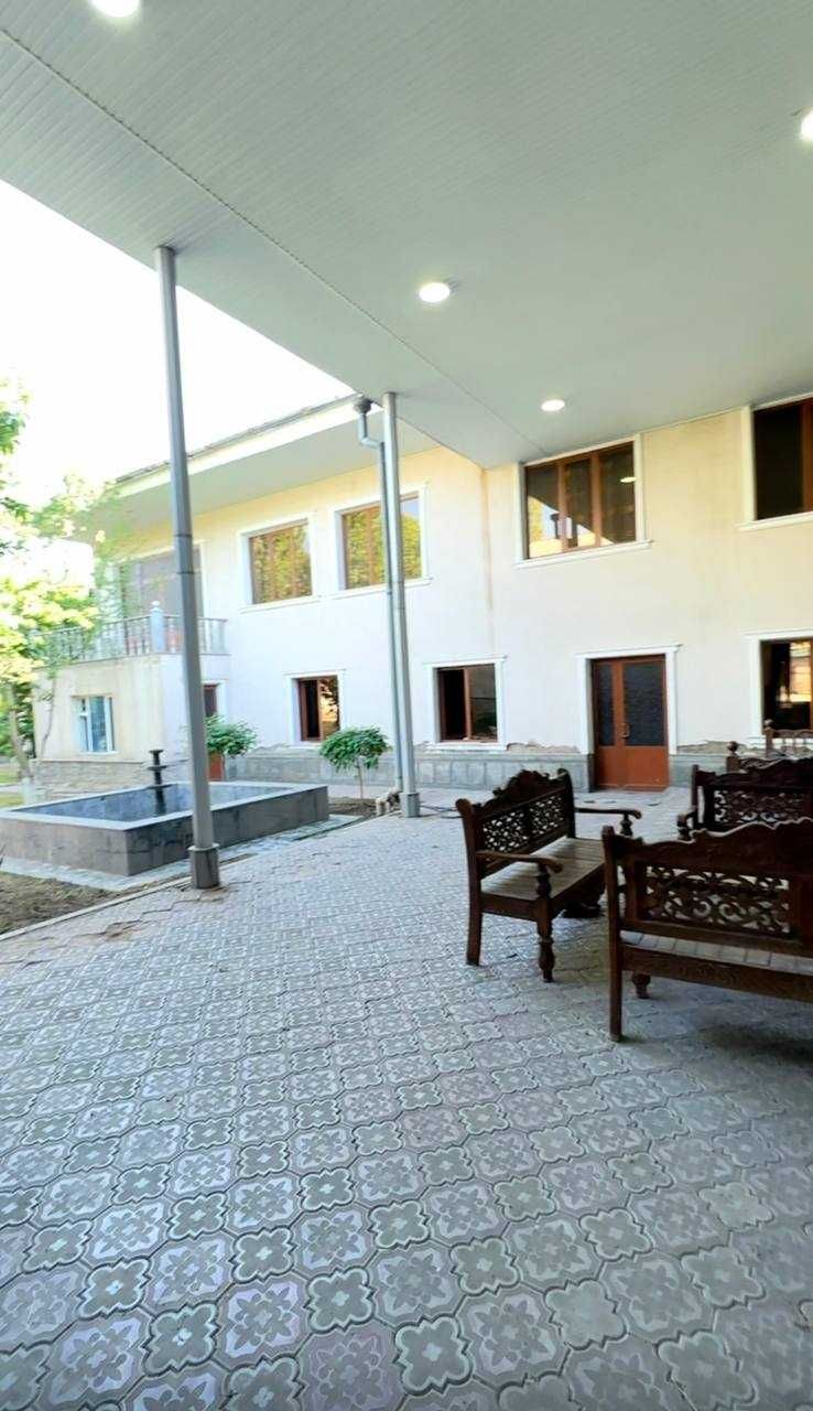 Xovli uy sotiladi