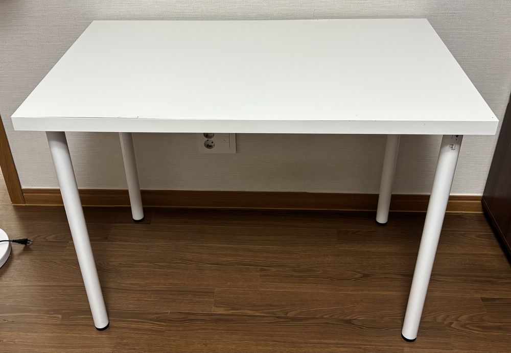 Стол письменный IKEA