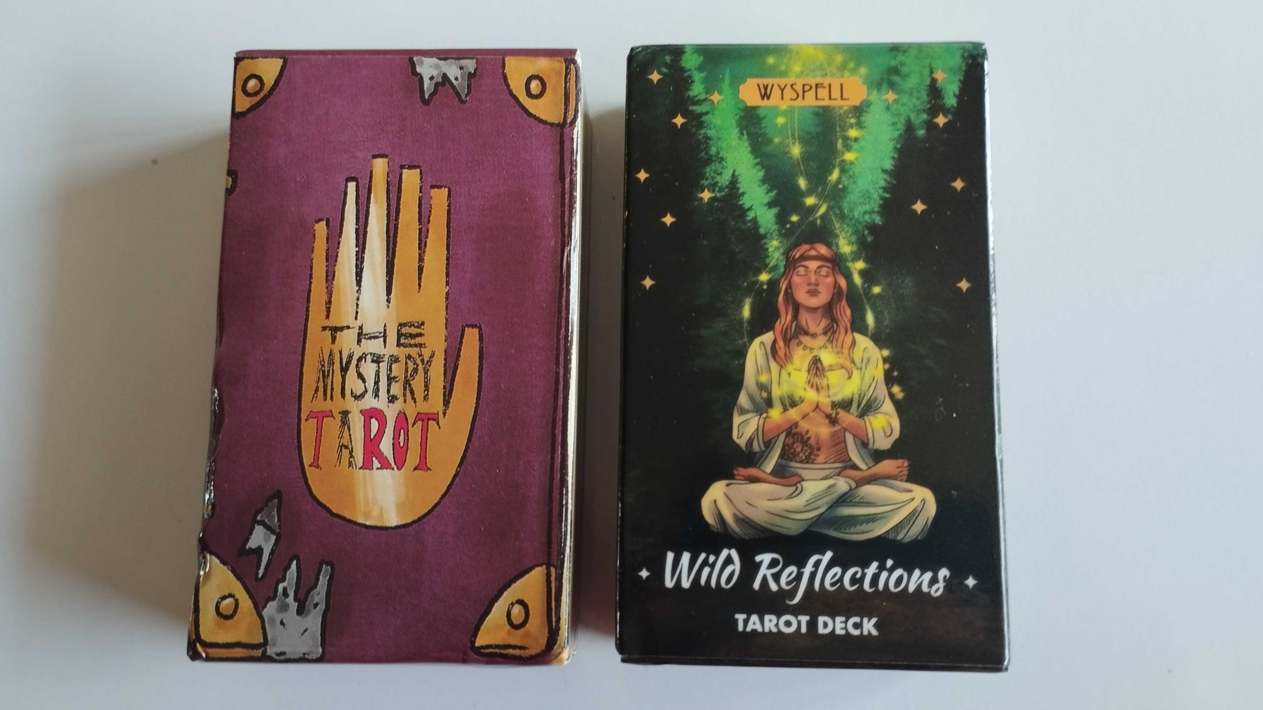 Таро карти - Нови Wild Reflections и The Mystery Tarot -само отворени
