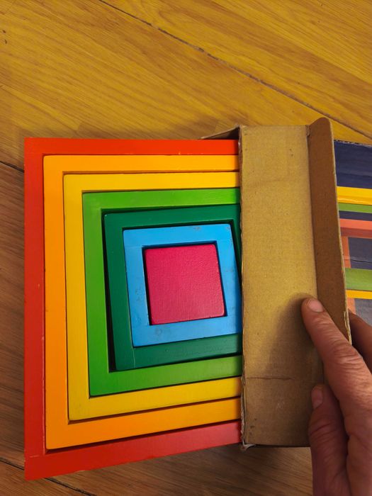 Jucării lemn, stivuit