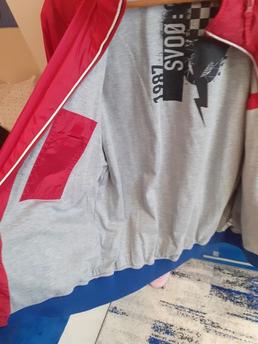 Vând geaca vant George