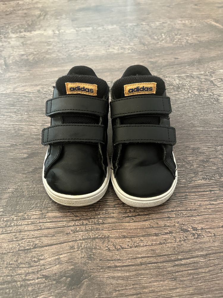 Маратонки Adidas
