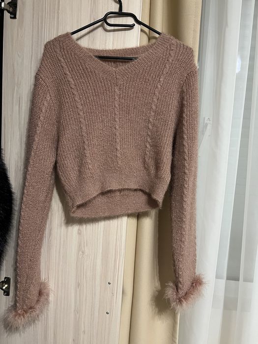 Къс пуловер на марката Dizi