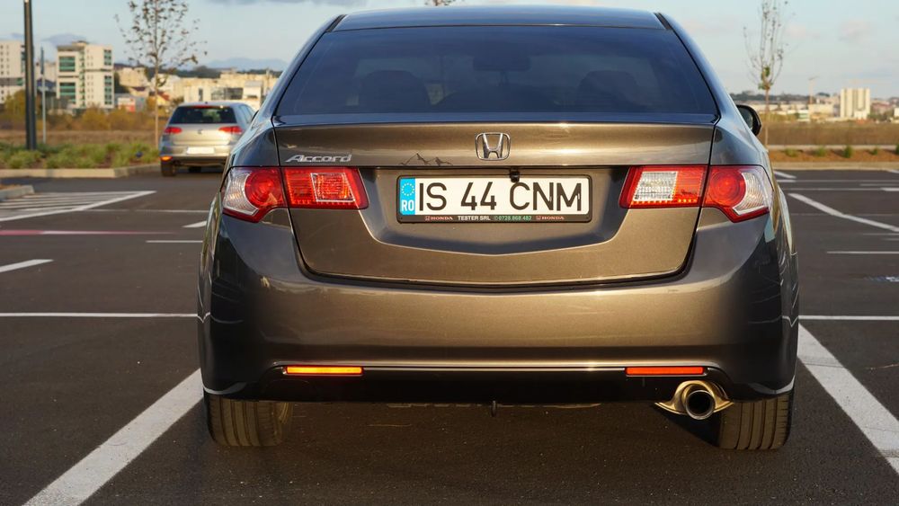 Honda Accord Honda Accord 8 2.0iConfort