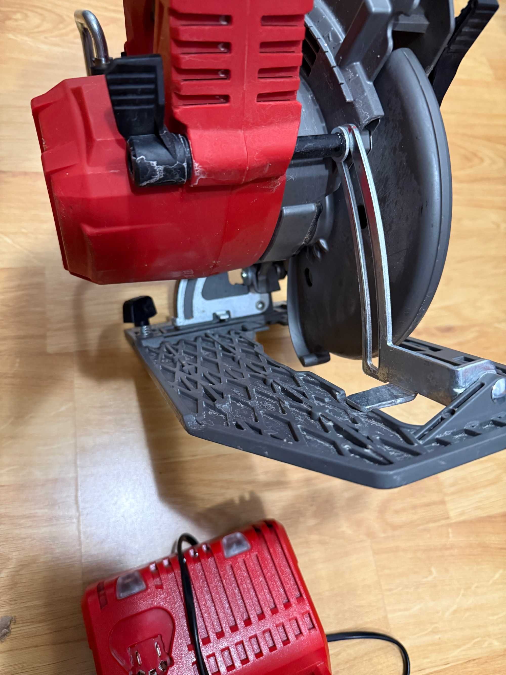 Milwaukee M18 FCS66 Ръчен Циркуляр