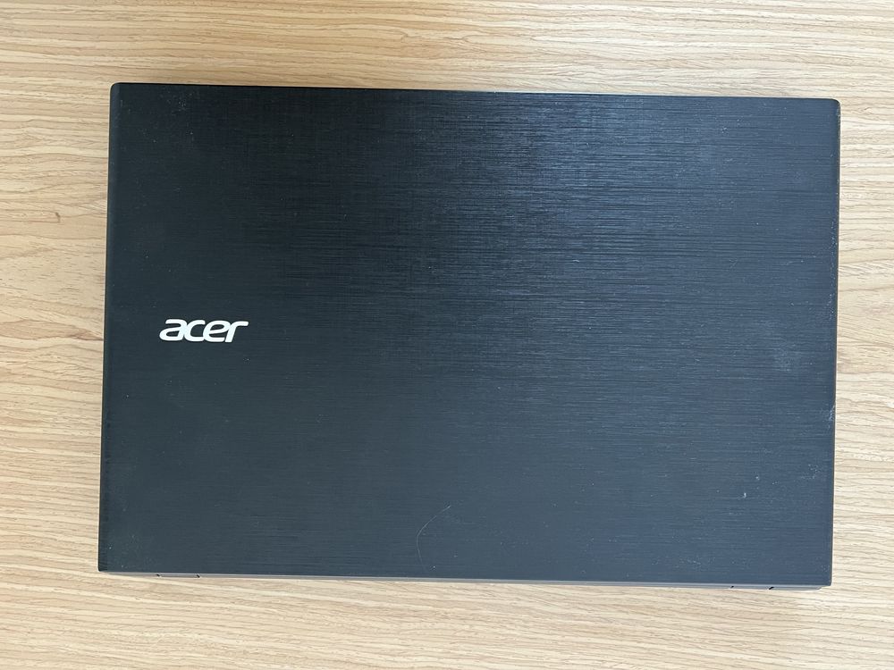 Ноутбук acer e 15 в идеальном состоянии