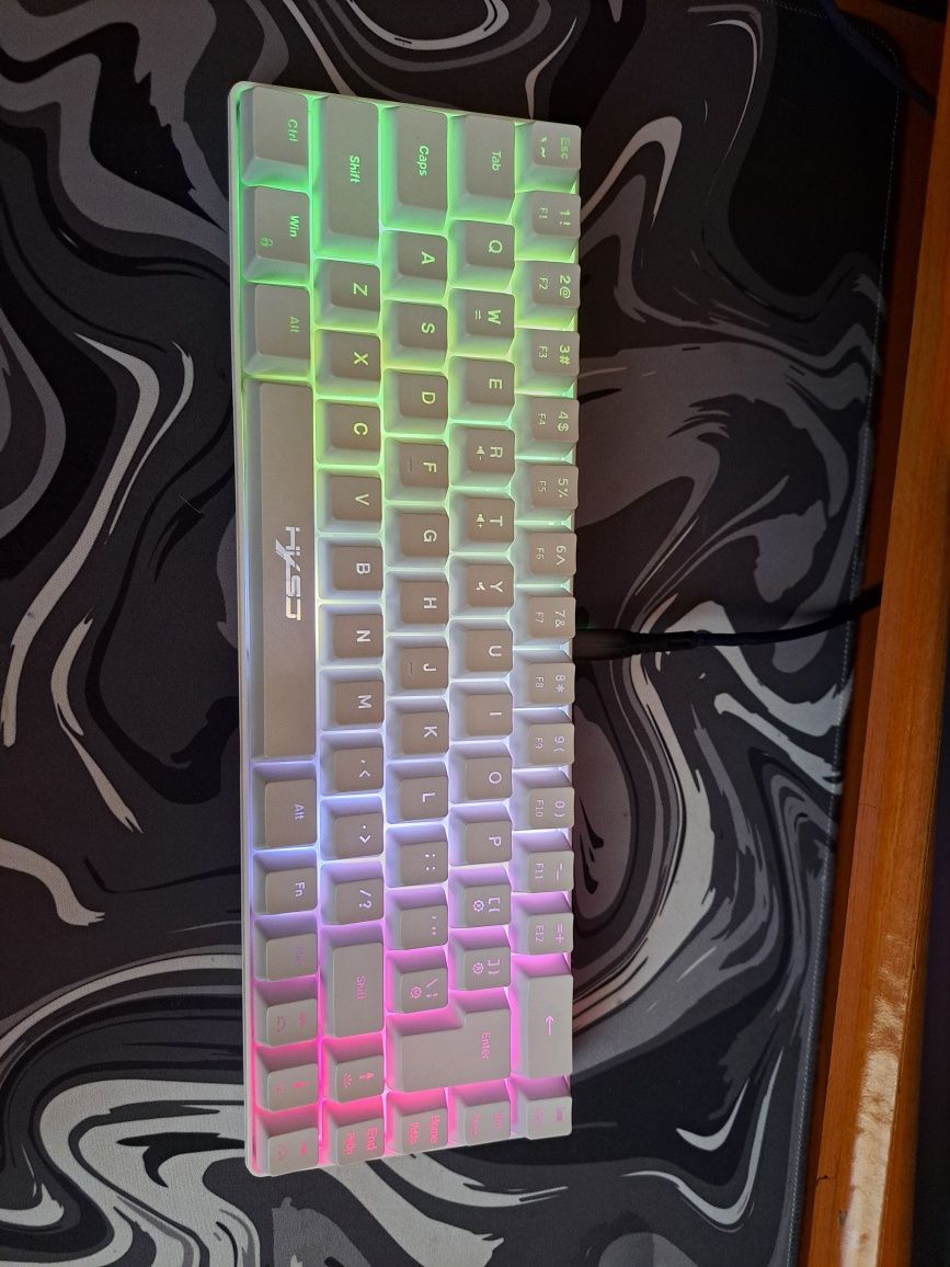 Tastatura gaming rgb