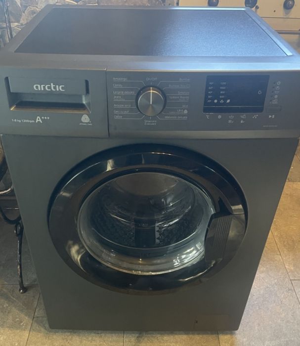 Masina de spalat rufe Artic