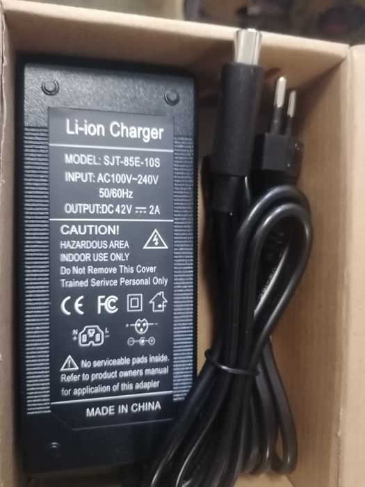 Incarcator trotineta bicicleta electrica 45ron NOU 42v 2A MODEL XIAOMI