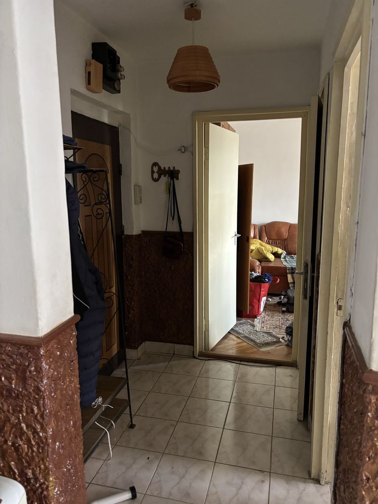 Vand Apartament 2 camere