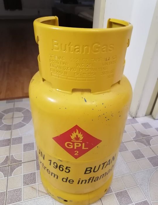 Vând butelie pentru aragaz