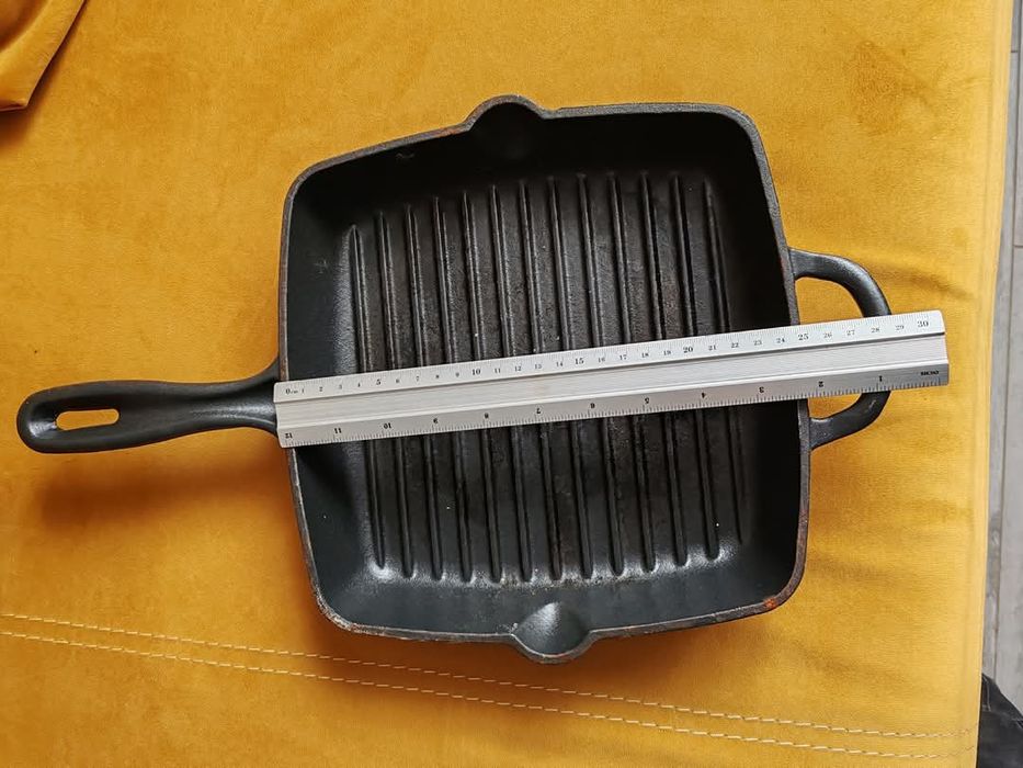 Tigaie grill din fontă