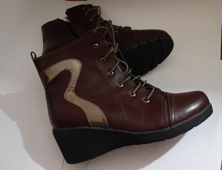 Продаются зимняя новая обувь