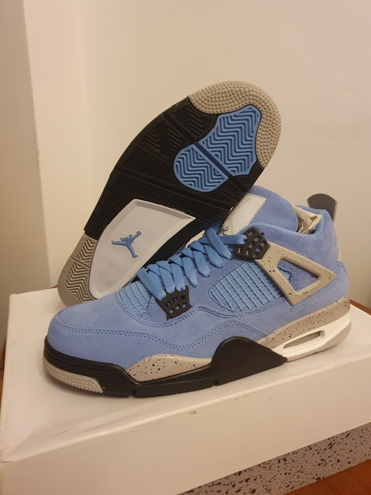 Air Jordan 4 University Blue