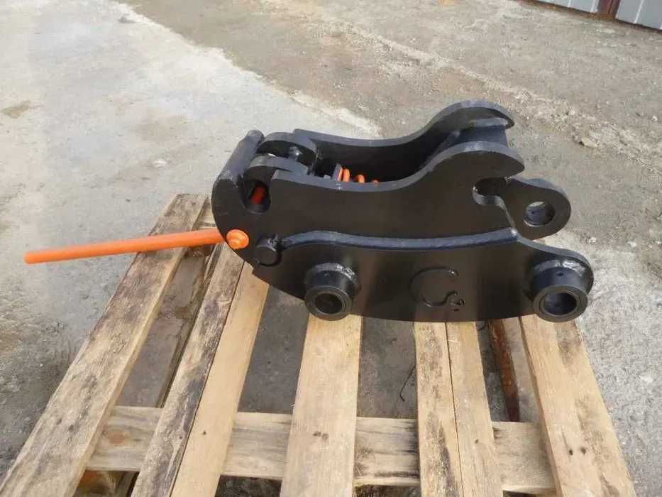 Быстросъем (квик-каплер) для спецтехники