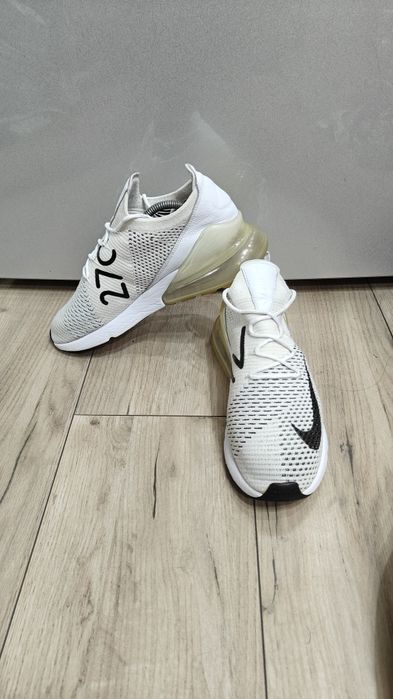 Nike Air Max 270