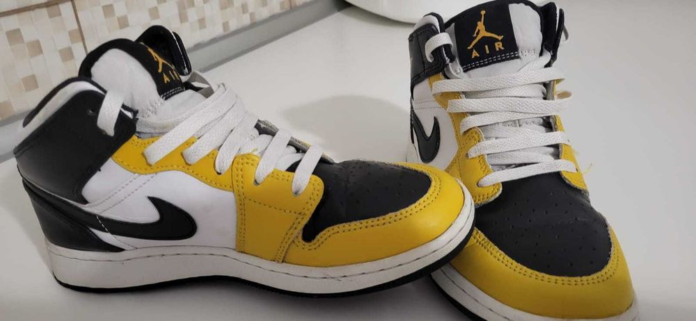 Adidasi Jordan-Nike Air