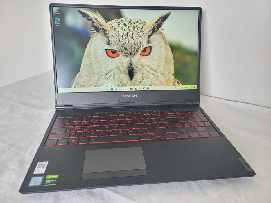 Lenovo Legion Y7000 - Проблем