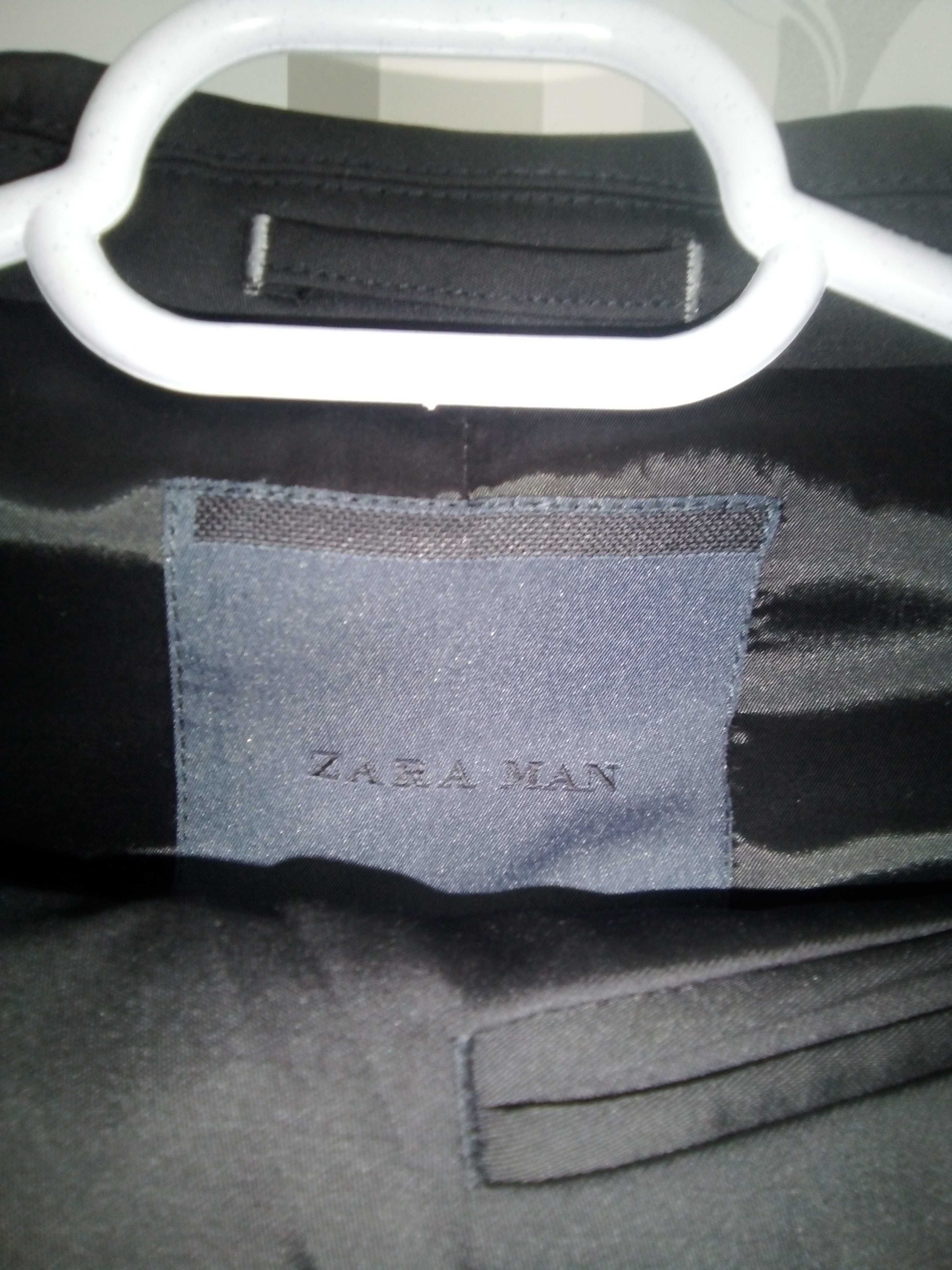 Vând Costum Bărbați Zara Man in stare foarte bună