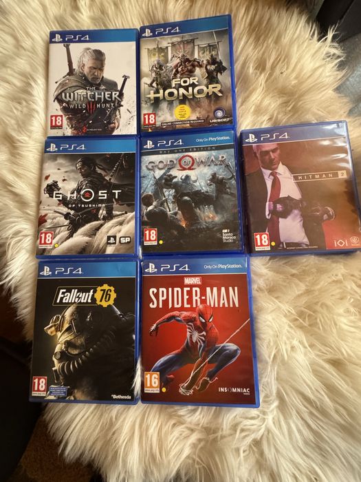 PS4 Pro 1 TB + 7 jocuri
