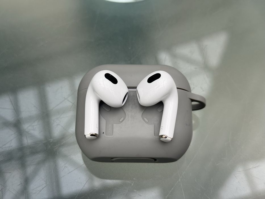 Продаю airpods 3 в идеалным состоянии