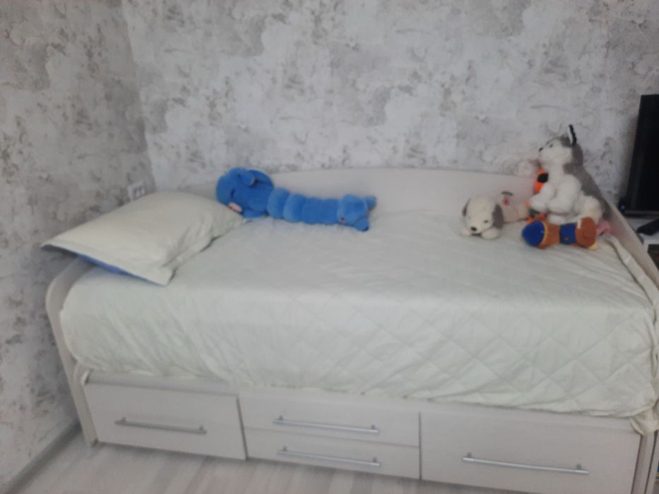 Продам кровать двух местный