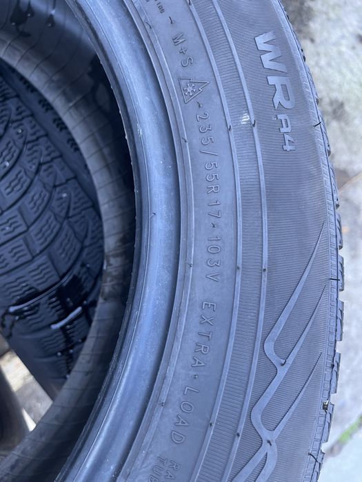 4бр 235/55/17 на 6мм с 19дот в Отлично състояние!!!
