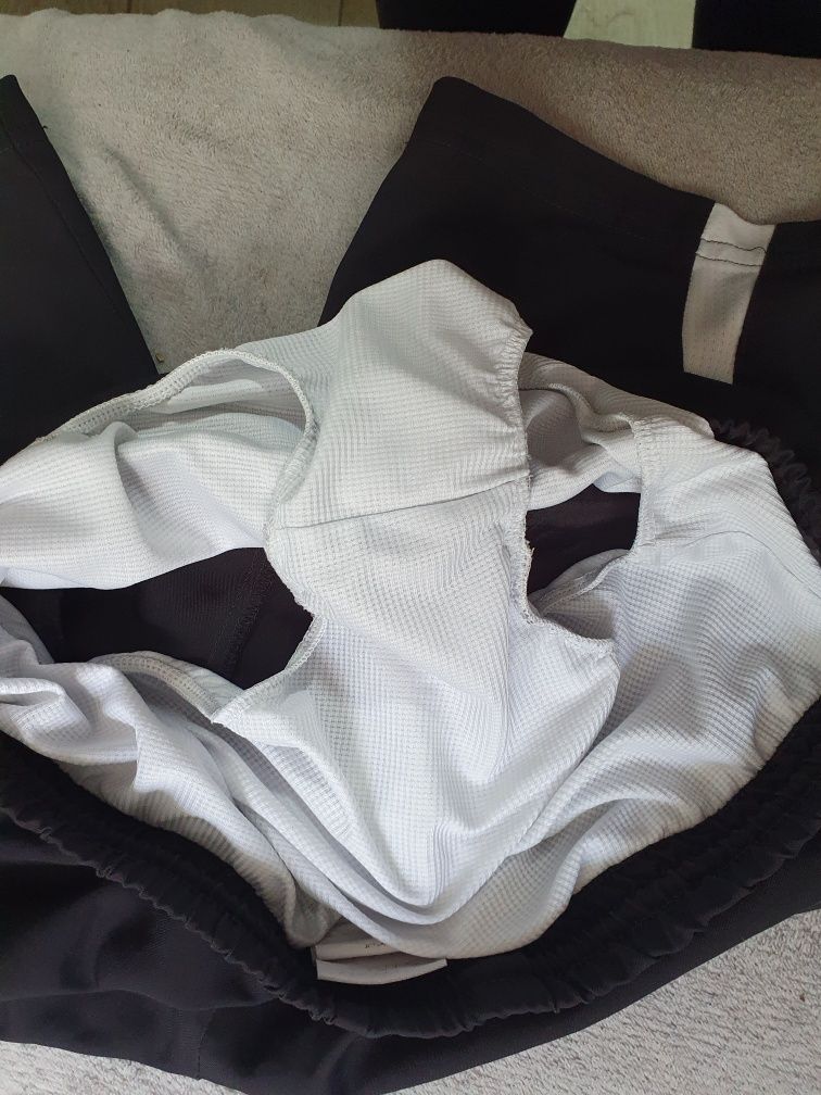 Set 2 pantaloni scurți sport JAKO mărimea S – stare bună