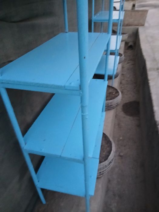 Полка сотилади стелаж