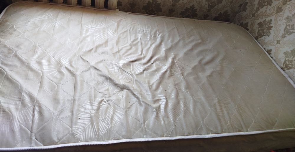 Matras sotiladi bir kishilik