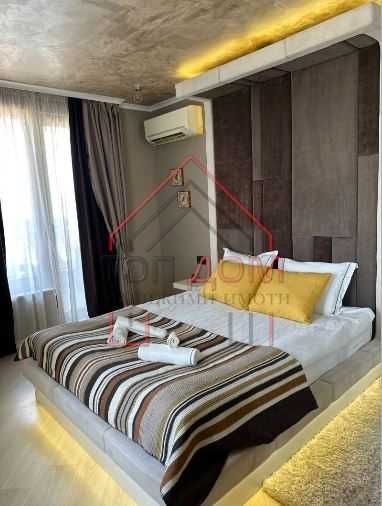 Дава се под наем Двустаен апартамент в Варна, Център - 110 кв.м за 867 € - Снимка #6