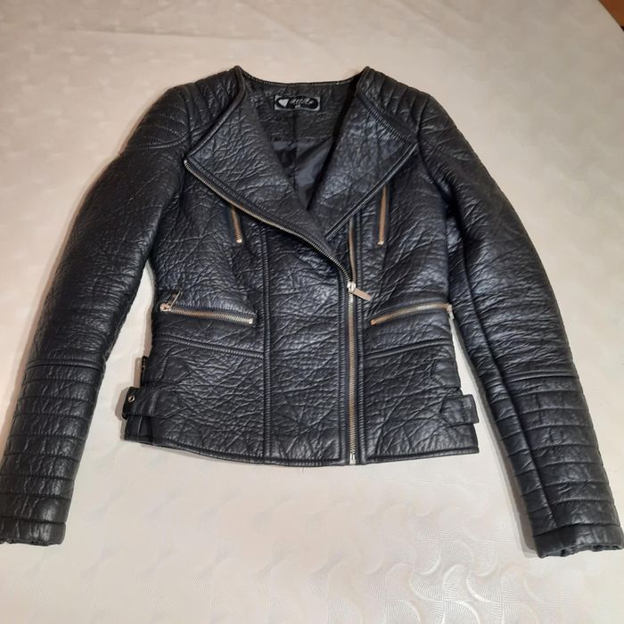 Дамско кожено яке-размер XS
