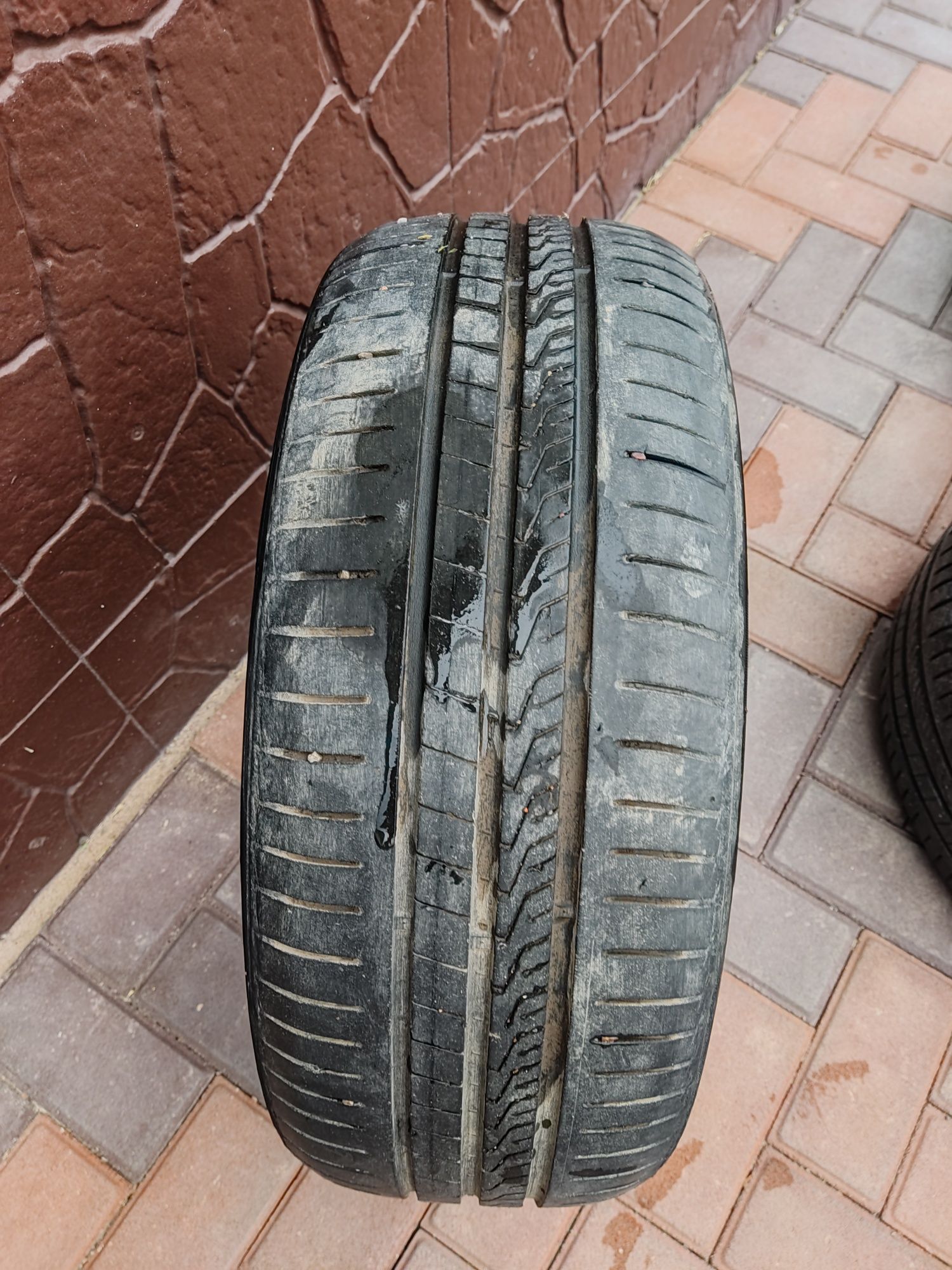 Продам 4 шины размер 185/55R15 82V