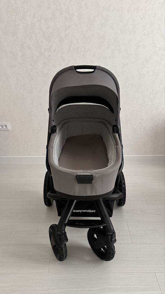 Детская коляска babywalker