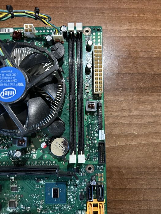 Kit Gaming Intel Core i5 6500, Placa de Baza Fujitsu D3400-B11 GS3