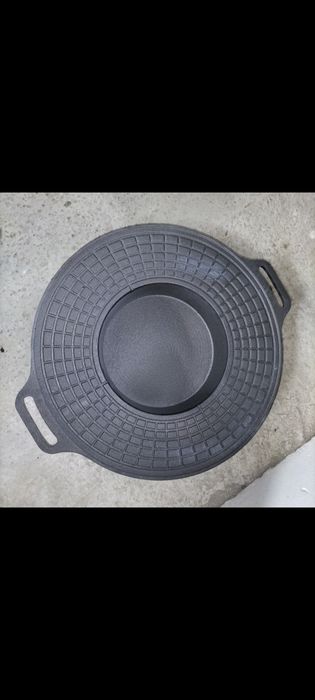 Disc din fontă cu zonă centrală tip „cratiță” – ideal pentru gătit