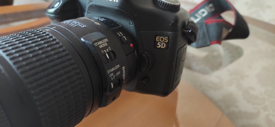 Canon EOS 5D цифровой зеркальный фотоаппарат