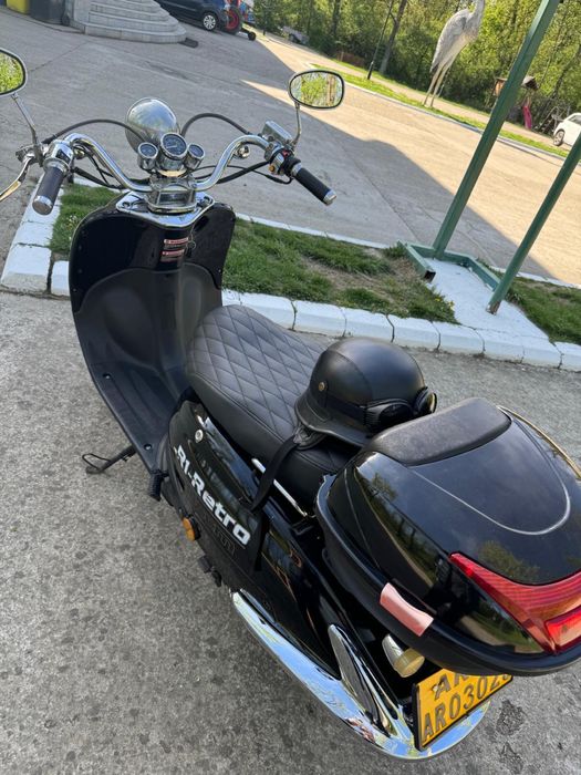 Motoreta, benizna, Retro, Znen, Negru